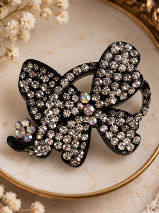 Jewelry - Modern Rhinestone Butterfly Brooch